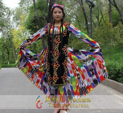 维吾尔族服饰