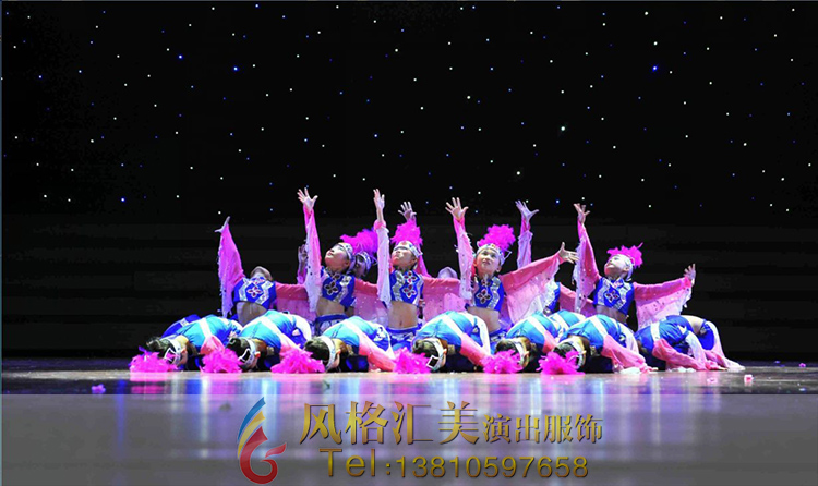 儿童民族服装