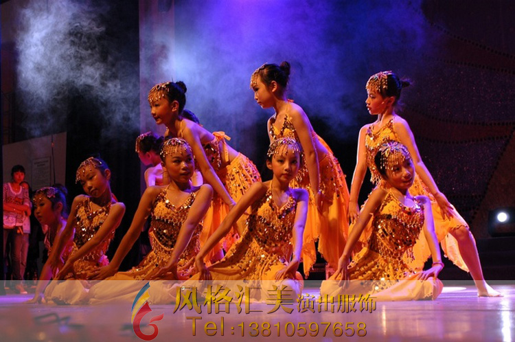 什么样的儿童演出服装受欢迎？