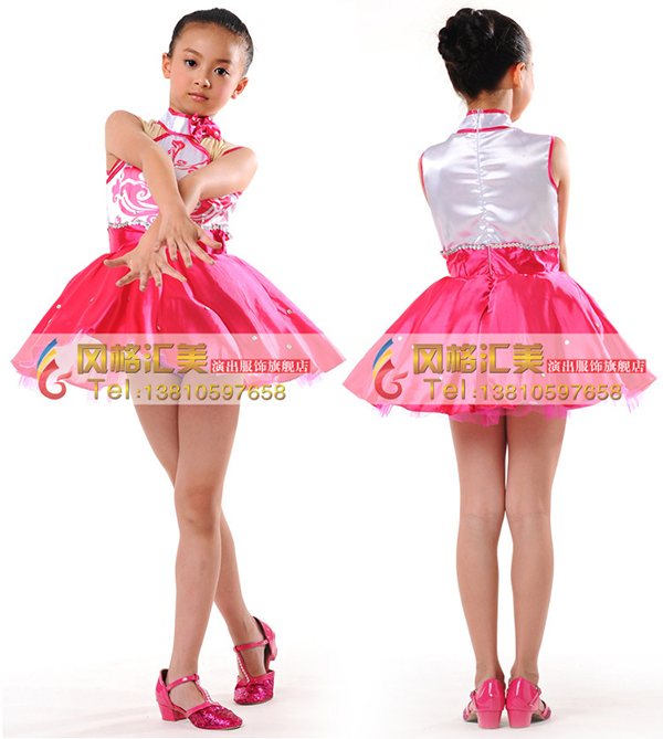 儿童舞蹈服装展现“公主般”的舞姿