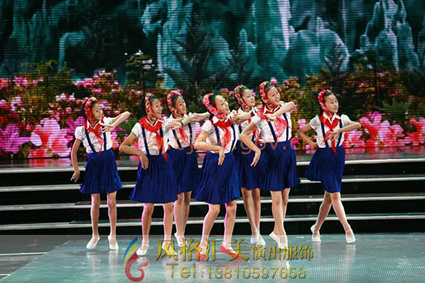 校园文艺演出搭配校园演出服装