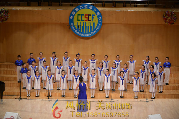 校园合唱服装鼓舞学生斗志