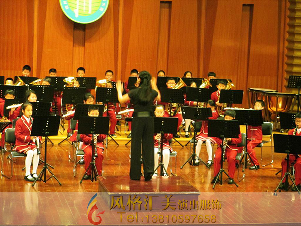 管乐队定制搭配管乐队服装