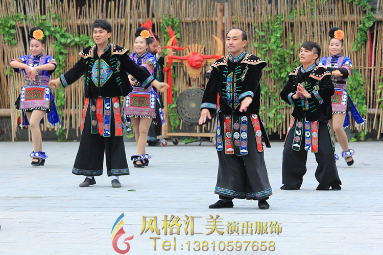 民族演出服装定制