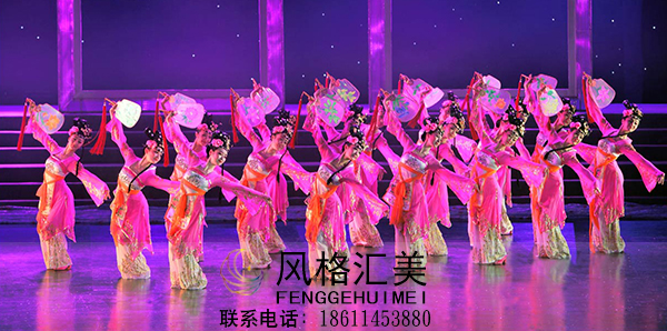 现代舞台演出服装设计与定制市场分析！