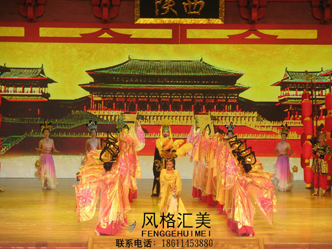 大型校园演出服装设计与定制特点!