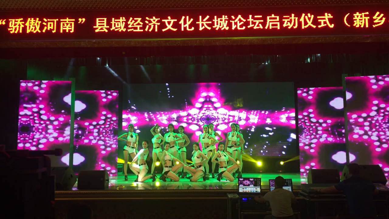 专业舞蹈演出服装定做对演员舞台生涯的影响！