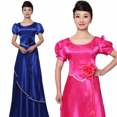 新款合唱服装长裙，玫红色泡泡袖女士合唱服装定制