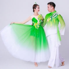 新款成人舞蹈演出服装中国风古典舞蹈演出服装男女款绿色舞蹈服定制！