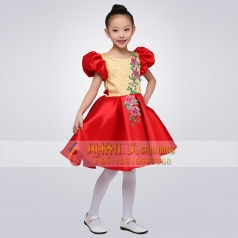 儿童合唱演出服装中式舞台合唱团体演出服装小学生红色合唱服装定制！